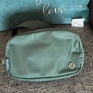 Lululemon Everwhere Belt Bag
